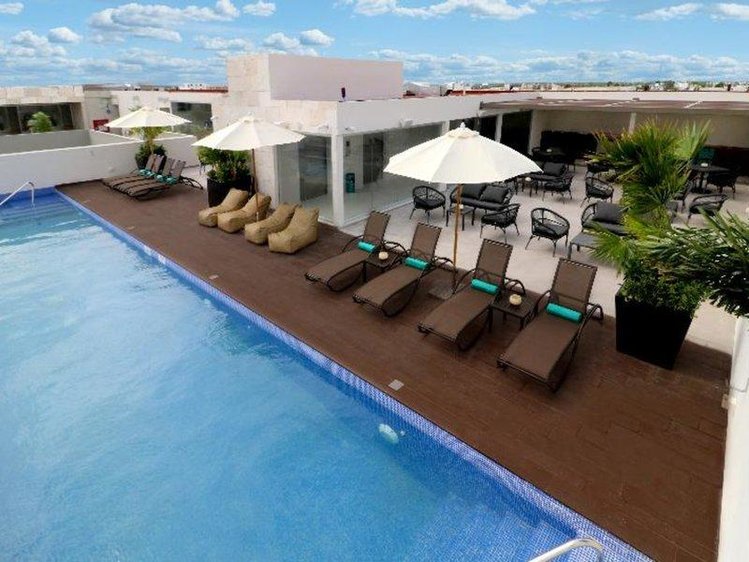 Zájezd Holiday Inn Express & Suites Playa Del Carmen *** - Yucatan / Playa del Carmen - Bazén