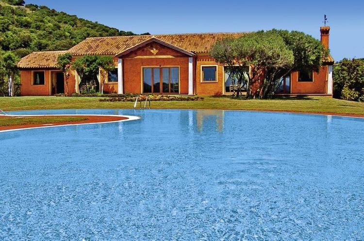 Zájezd Aldiola Country Resort **** - Sardinie / Sant'Antonio di Gallura - Bazén