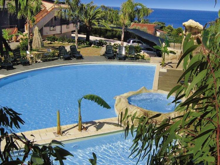 Zájezd L'Arcobaleno Resort *** - Kalábrie / Capo Vaticano - Bazén