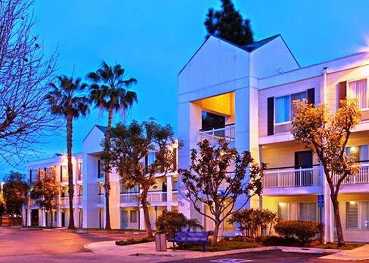 Zájezd Quality Inn Placentia Anaheim *** - Los Angeles / Placentia - Záběry místa