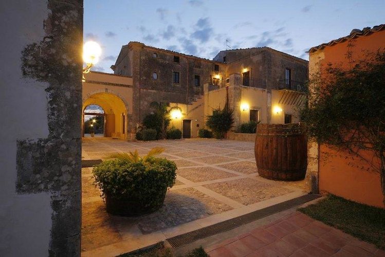 Zájezd Antico Borgo Villa Giulia **** - Sicílie - Liparské ostrovy / Noto - Záběry místa