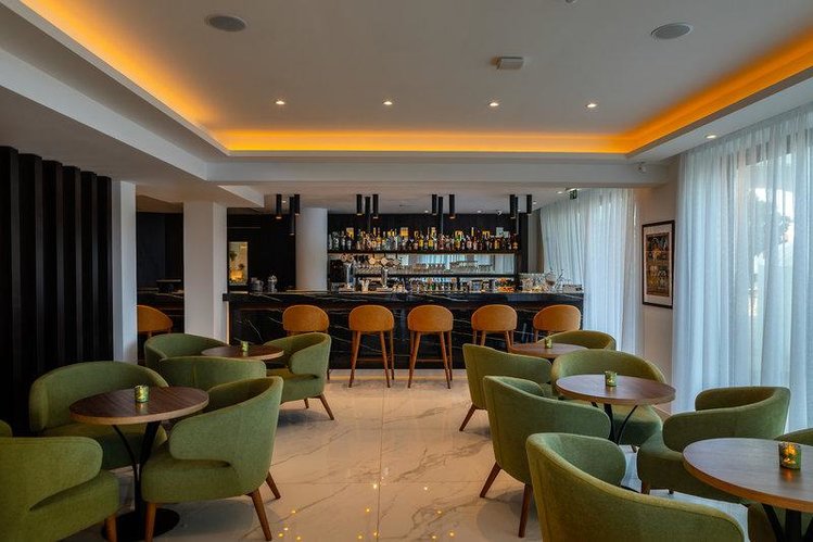 Zájezd Leonardo Crystal Cove Hotel & Spa by the Sea ****+ - Kypr / Protaras - Bar