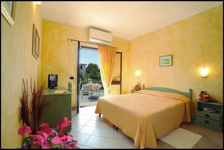 Zájezd Gli Ontani Hotel Residence **** - Sardinie / Orosei - Příklad ubytování